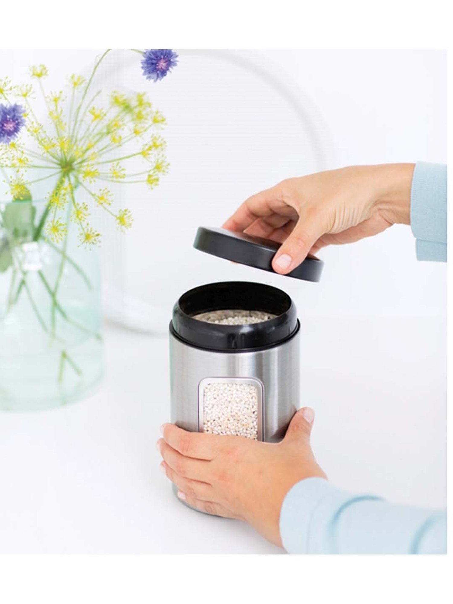 BRABANTIA Brilliant Silver Steel Containers with Lid (1400 ml) - Set of 1