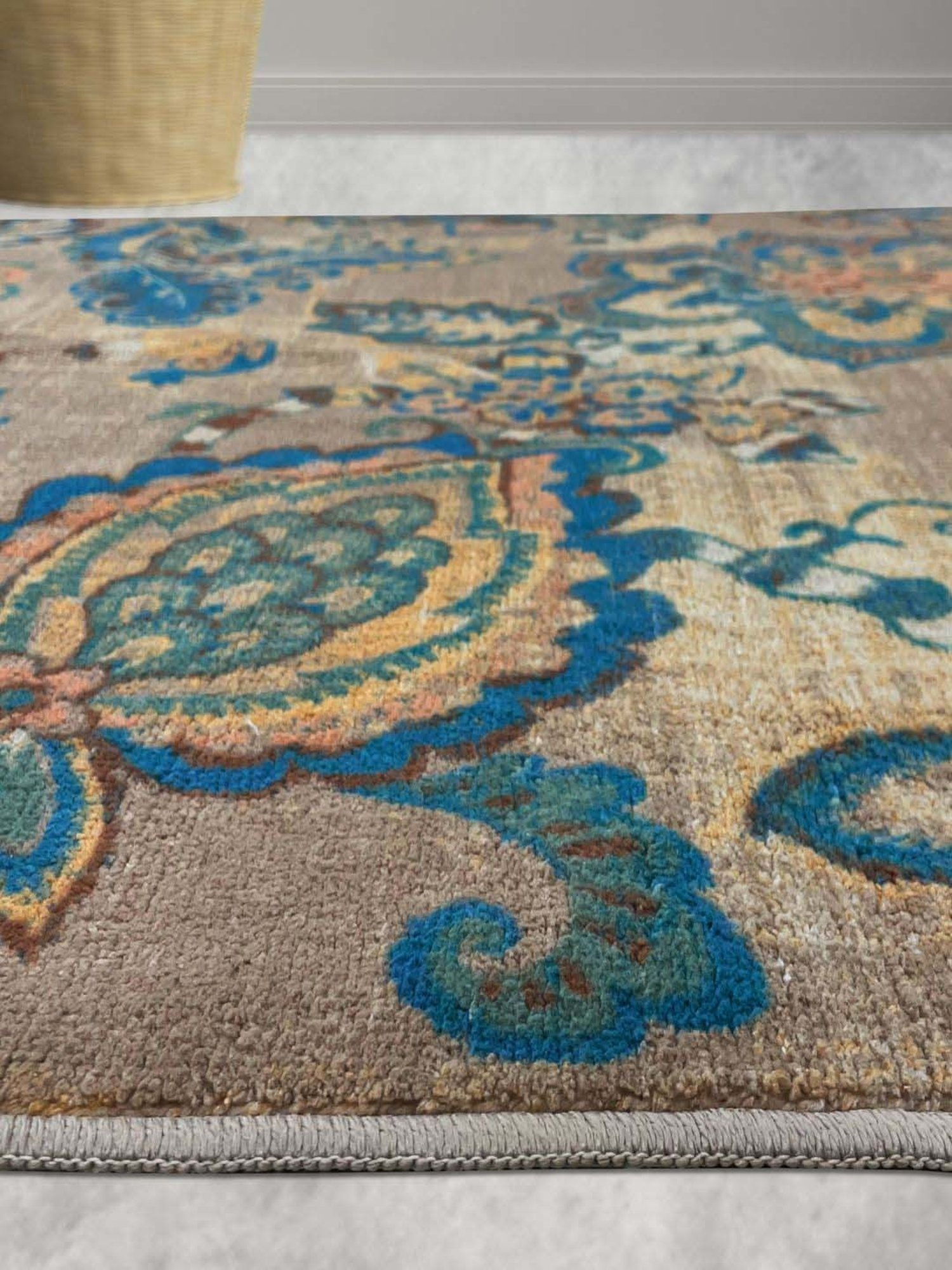 Welspun Blissful Brown Polyester 400 GSM Anti Skid Area Rugs