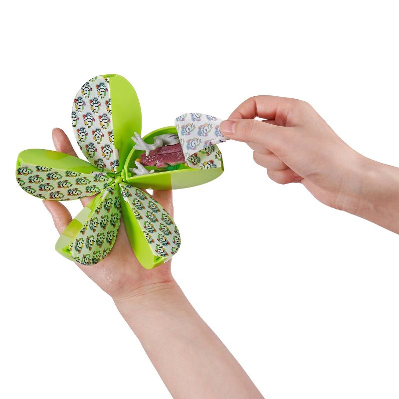 5 Surprise Dino Glow in the Dark