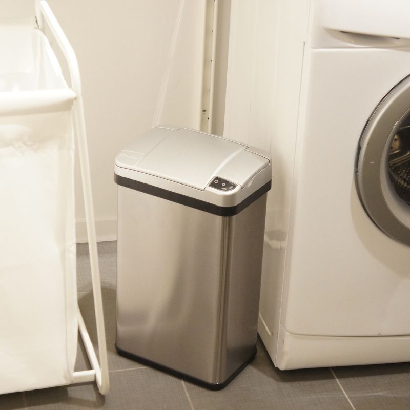 Rubbermaid 8 Quart Traditional Square Top Bedroom, Bathroom, and Office Wastebasket Trash Can, White (2 Pack)