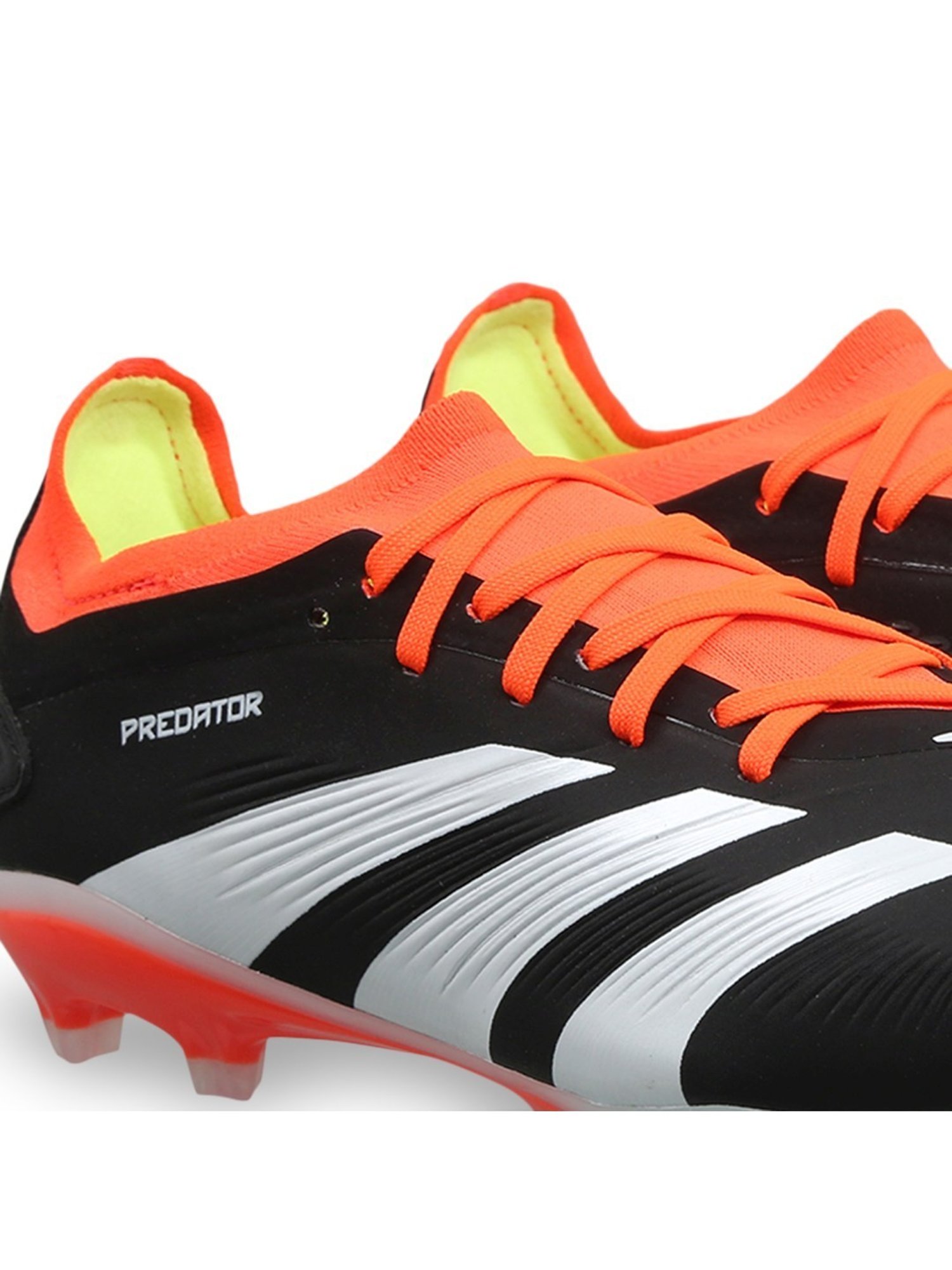 Nivia Oslar Blade 2.0 Silver Football Shoes