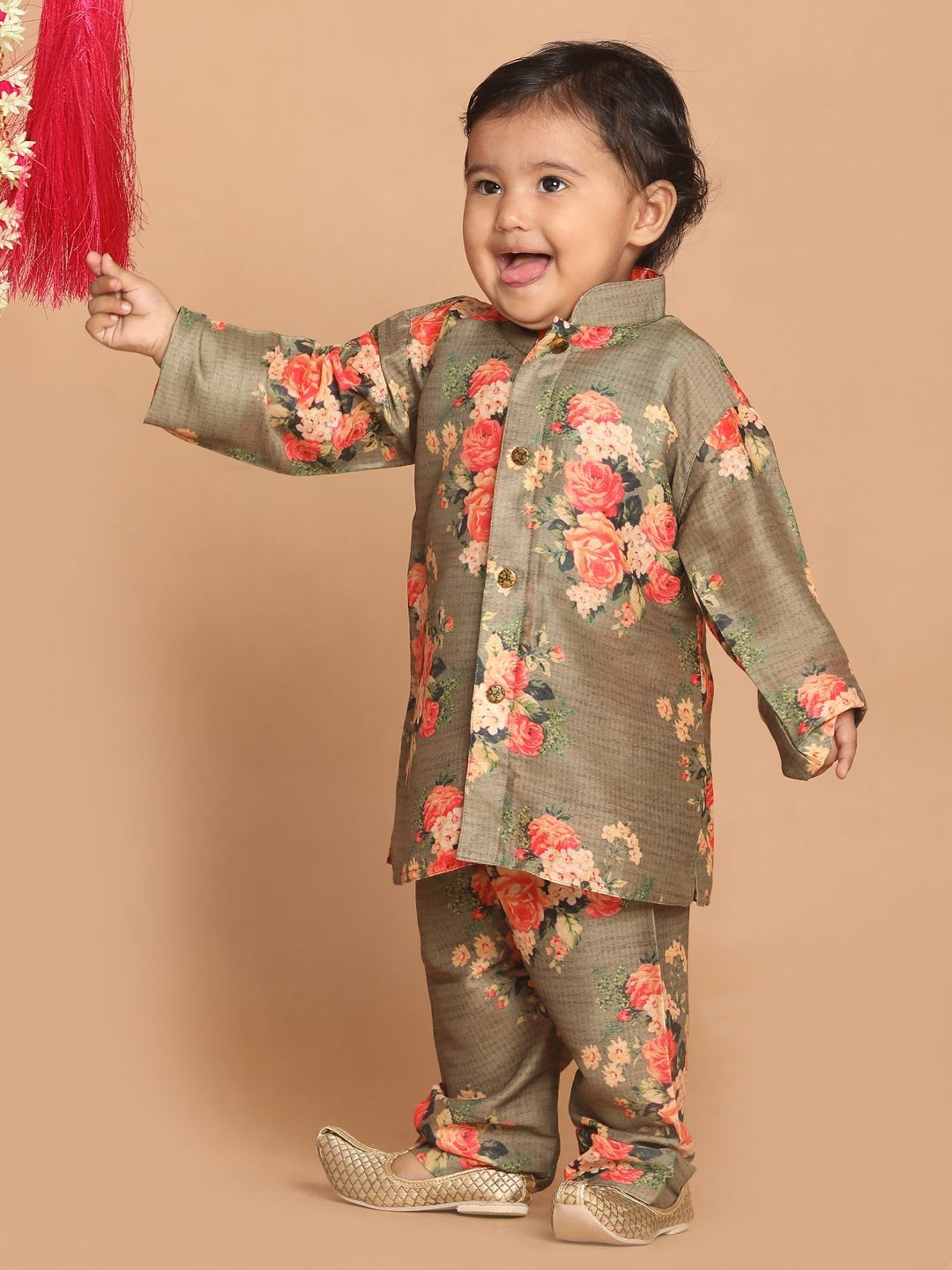 VASTRAMAY SISHU Beige & Pink Cotton Floral Print Kurta Set