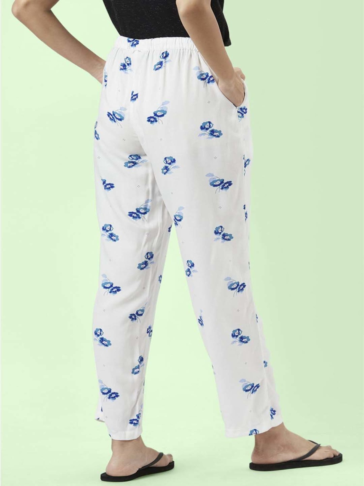 Dreamz by Pantaloons Off-White Floral Print Pyjamas