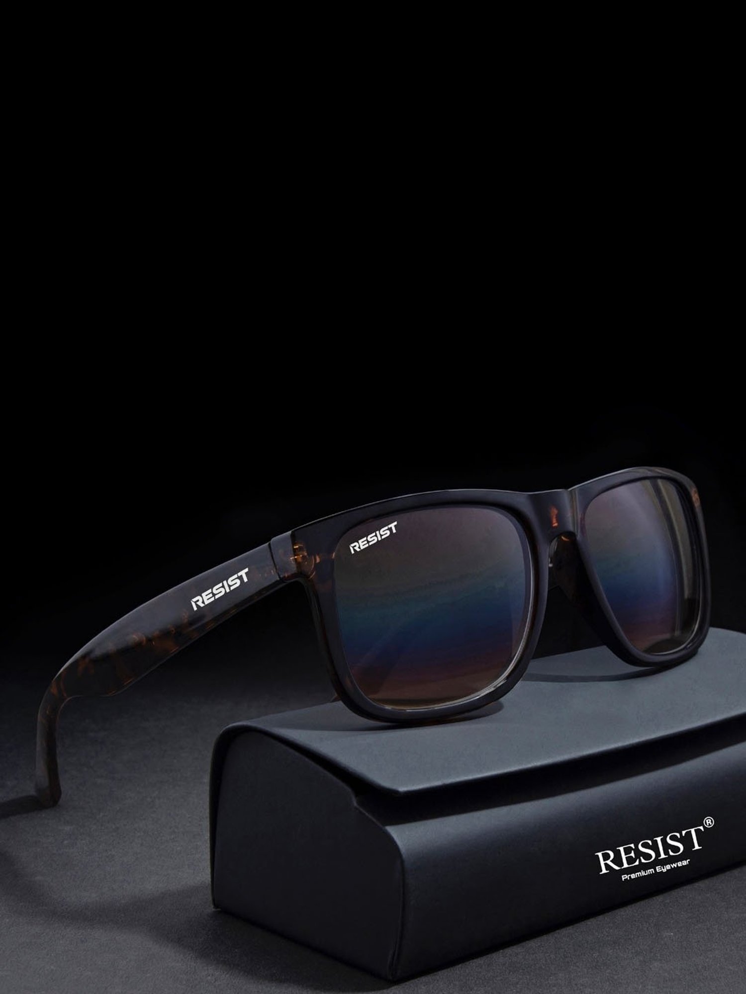 Resist Eyewear Brown Wayfarer UV Protection Unisex Sunglasses