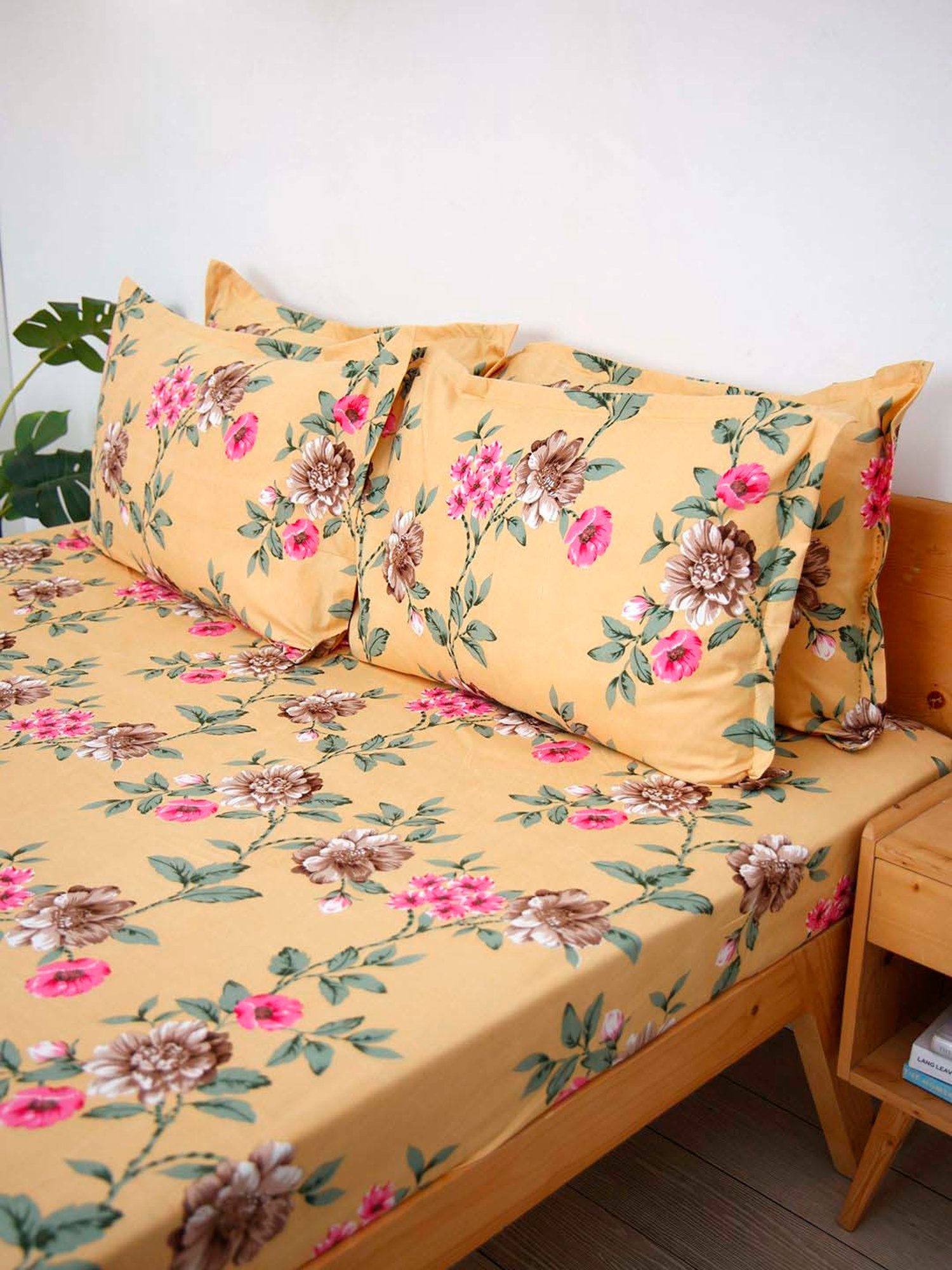 Ariana Yellow Microfibre 144 TC Queen Bedsheet With 2 Pillow Covers