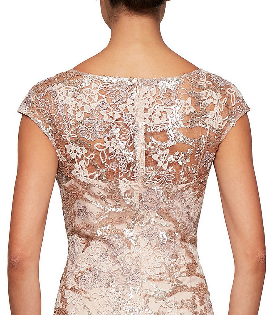 Jkara Petite Size 3/4 Sleeve Lined Illusion Crew Neck Beaded Gown