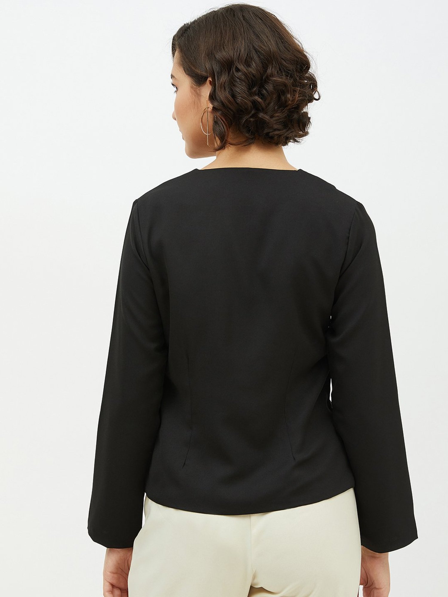 StyleStone Black Top With Diagonal Button