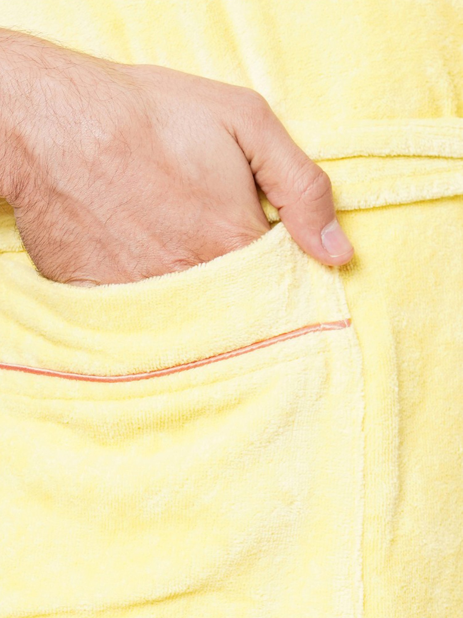 Spaces Exotica Yellow 380 GSM Cotton Bath Robe (M)