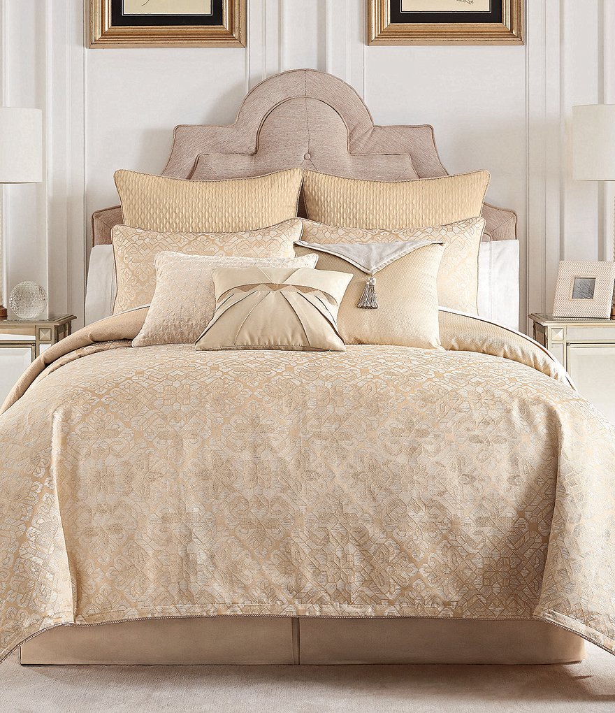 J. Queen New York Vera Bedding Collection