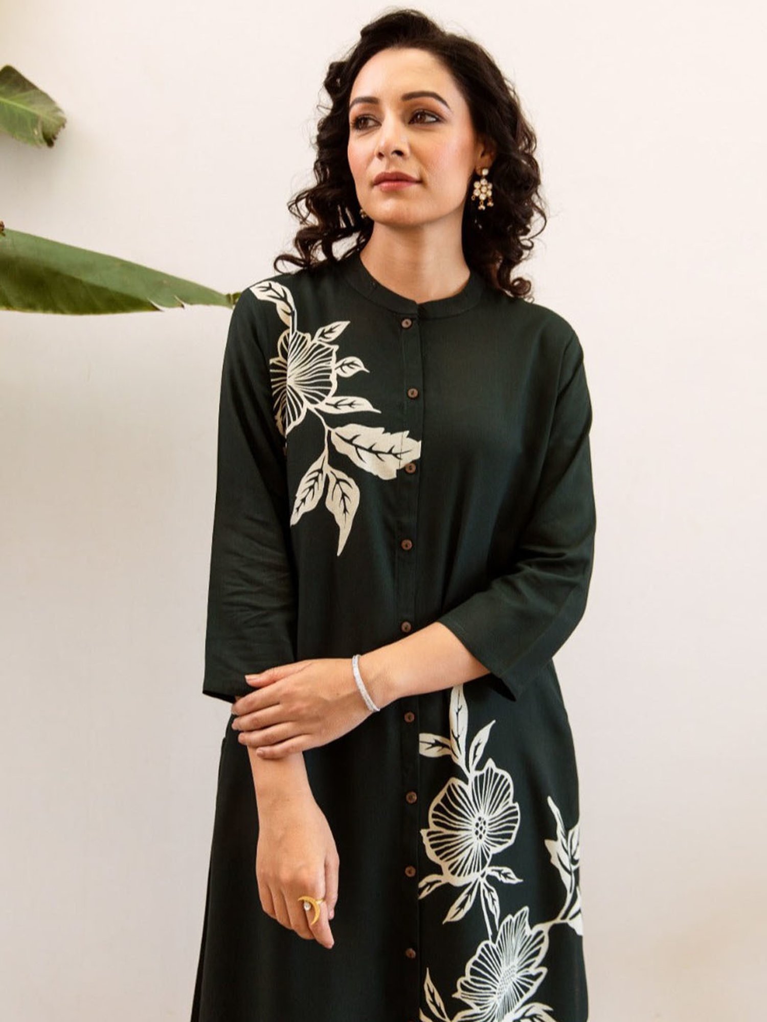 Autumnlane Jagdeep Ebony Printed Kurta Pant Set