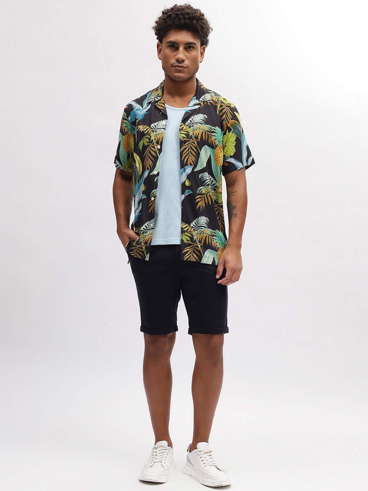 Lindbergh Blue Regular Fit Shorts