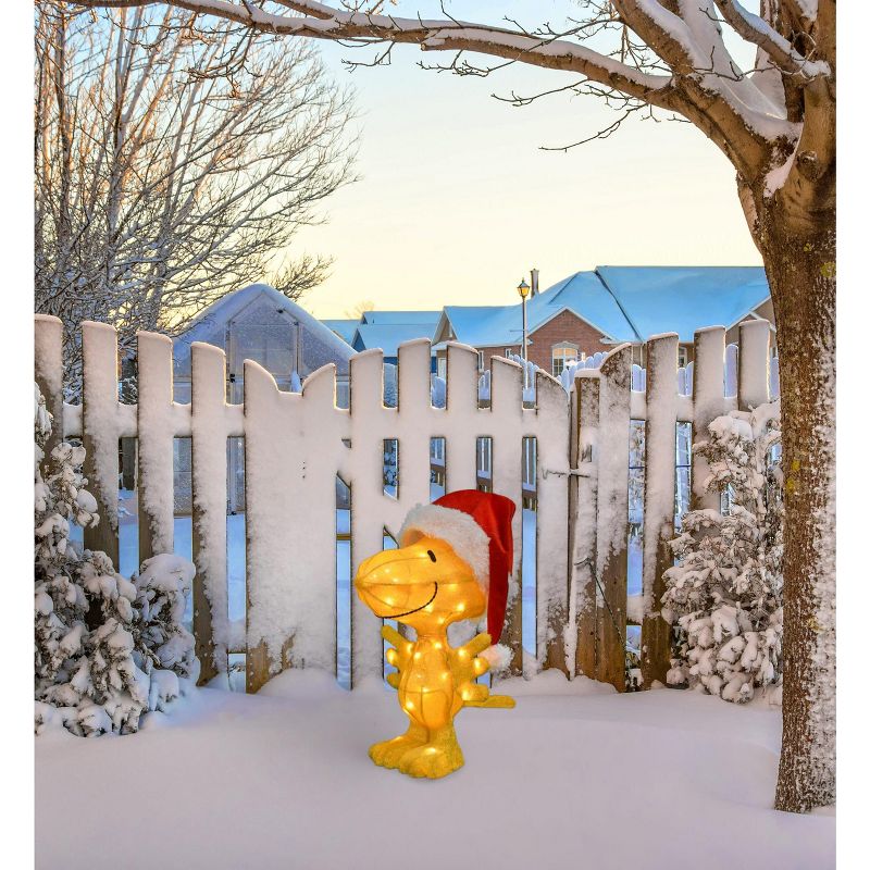 22" Peanuts 3D Led Pre-Lit Yard Art Ws In Hat