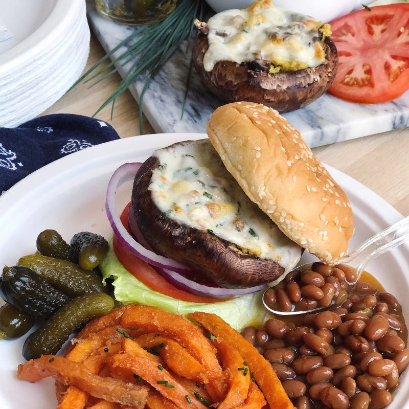 Chinet Classic White Dinner Plate - 32ct