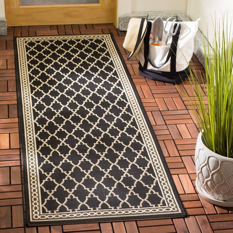 8' x 10' Le Soleil Outdoor Rug Black/Ivory - Linon