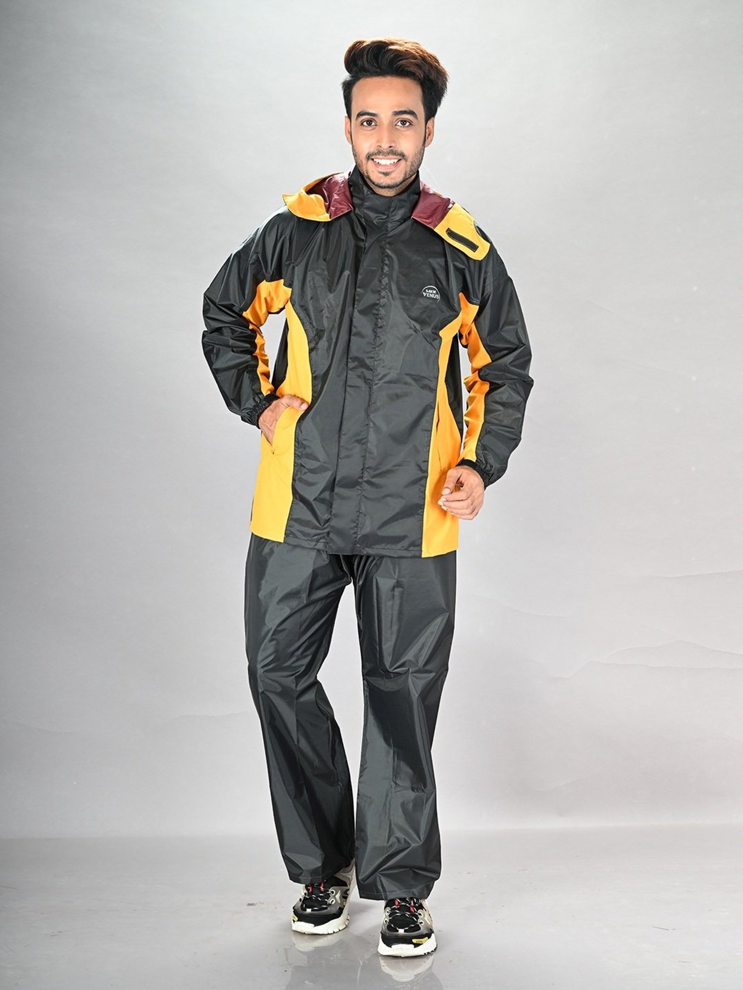 Lux Venus Black Regular Fit Colour Block Raincoat Set