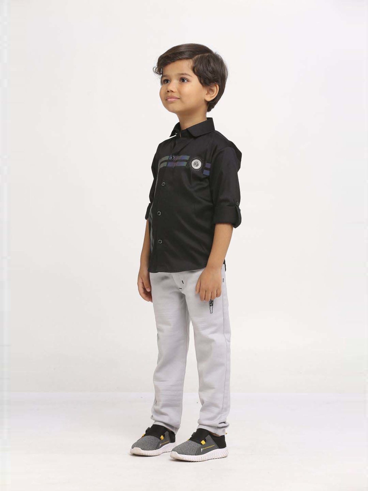 Kids Island Boys Black & Grey Printed Full Sleeves Clothing Set