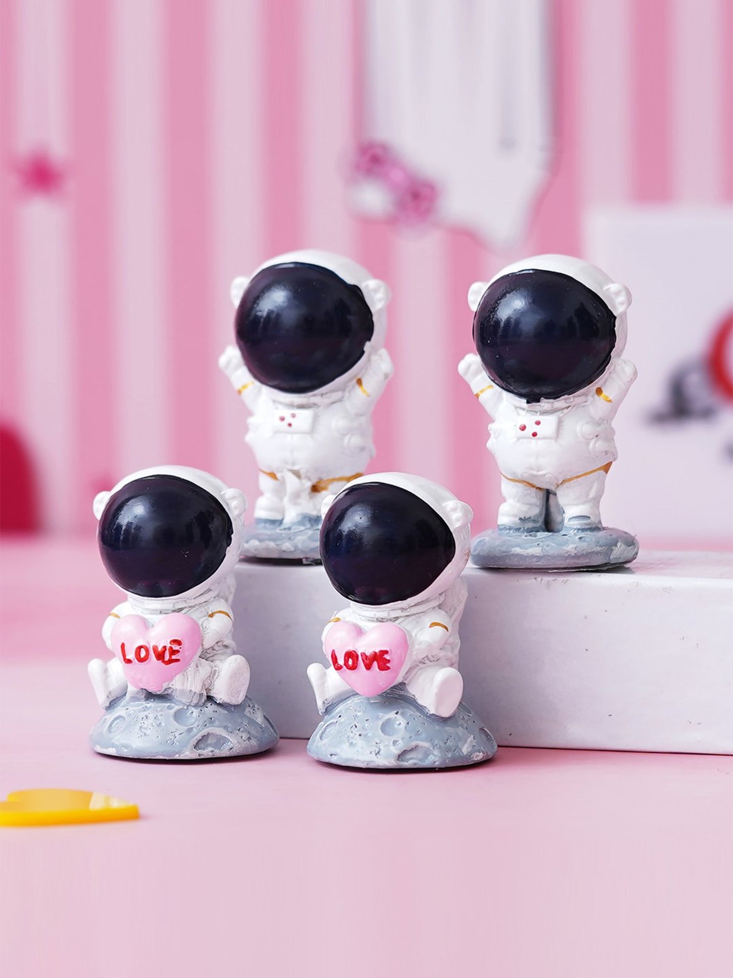eCraftIndia Solid Polyresin Astronaut Statues