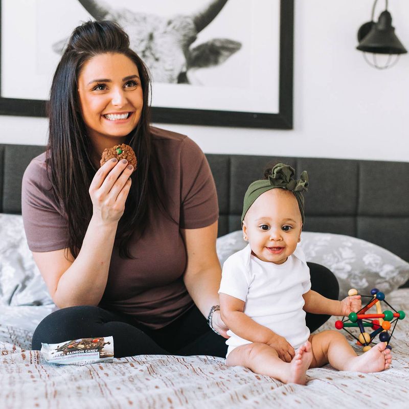 Mommy Knows Best Ready To Eat Oatmeal Chocolate Rainbow Candy Chip Lactation Cookies - 10pk