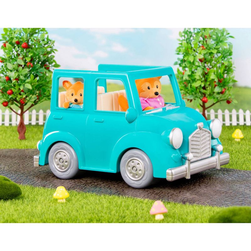 Li'l Woodzeez Blue Car with Suitcase