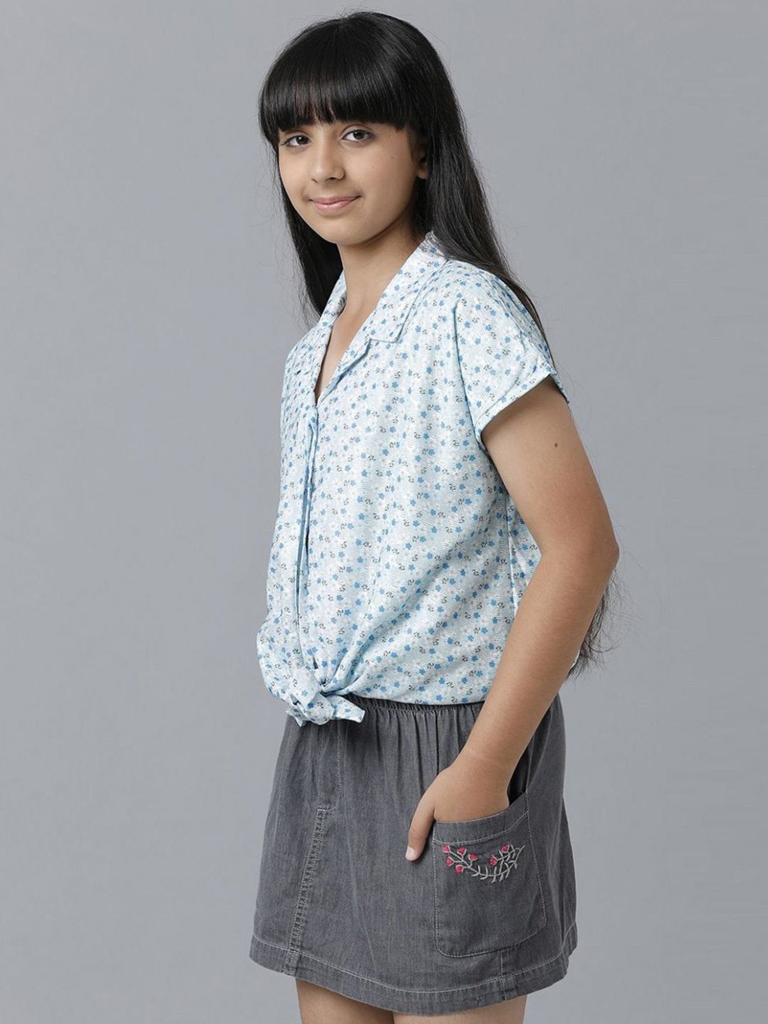 Under Fourteen Only Kids White & Blue Cotton Floral Print Top