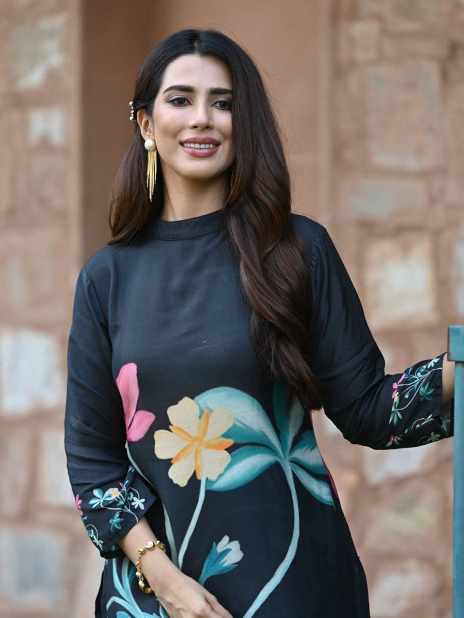 Mahee Jaipur Black Bold Floral Brush Print Muslin Coordinated Kurta with Pant