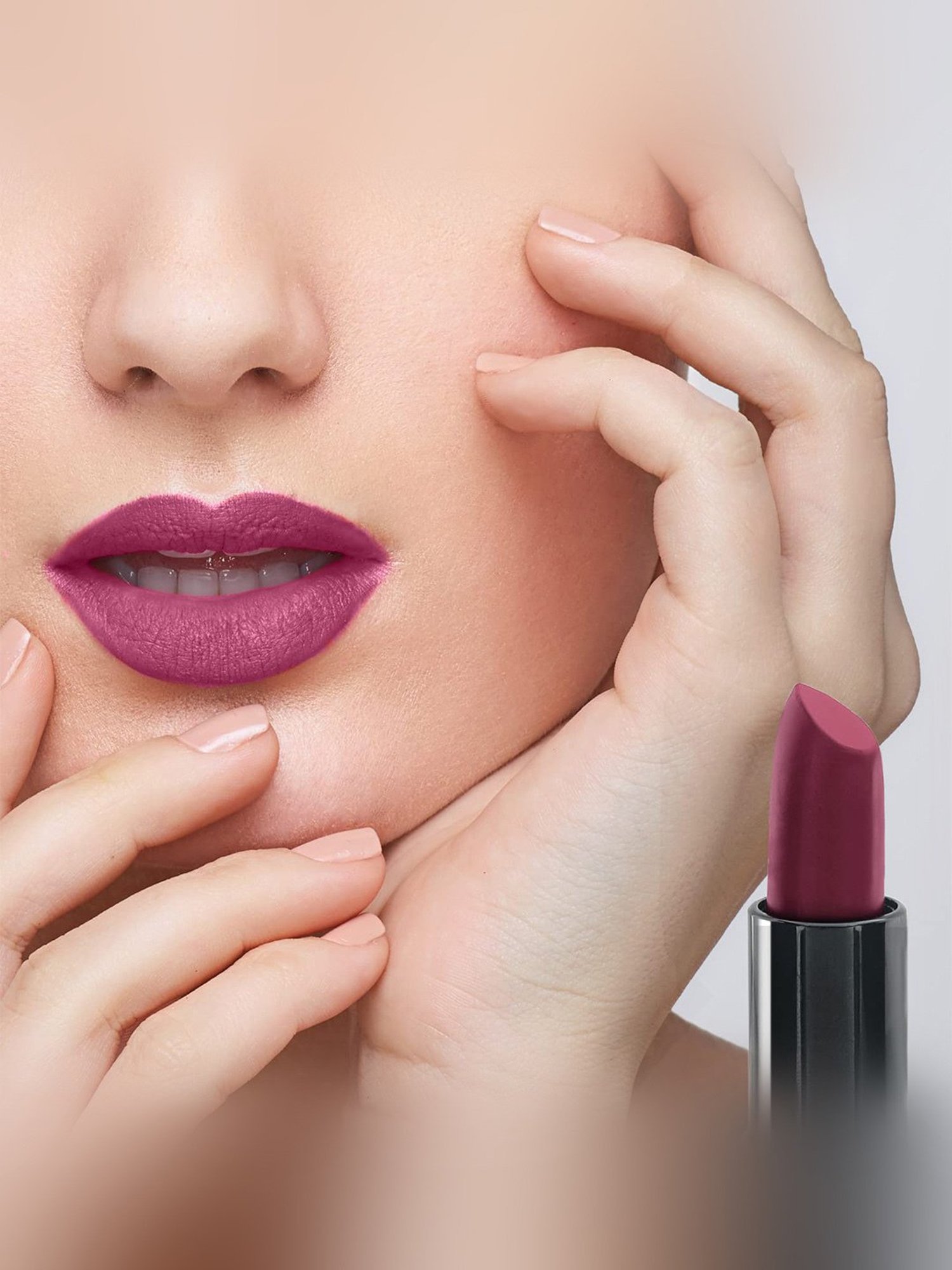 Auric Beauty MoistureLock Lipstick Hot Plum - 4 gm