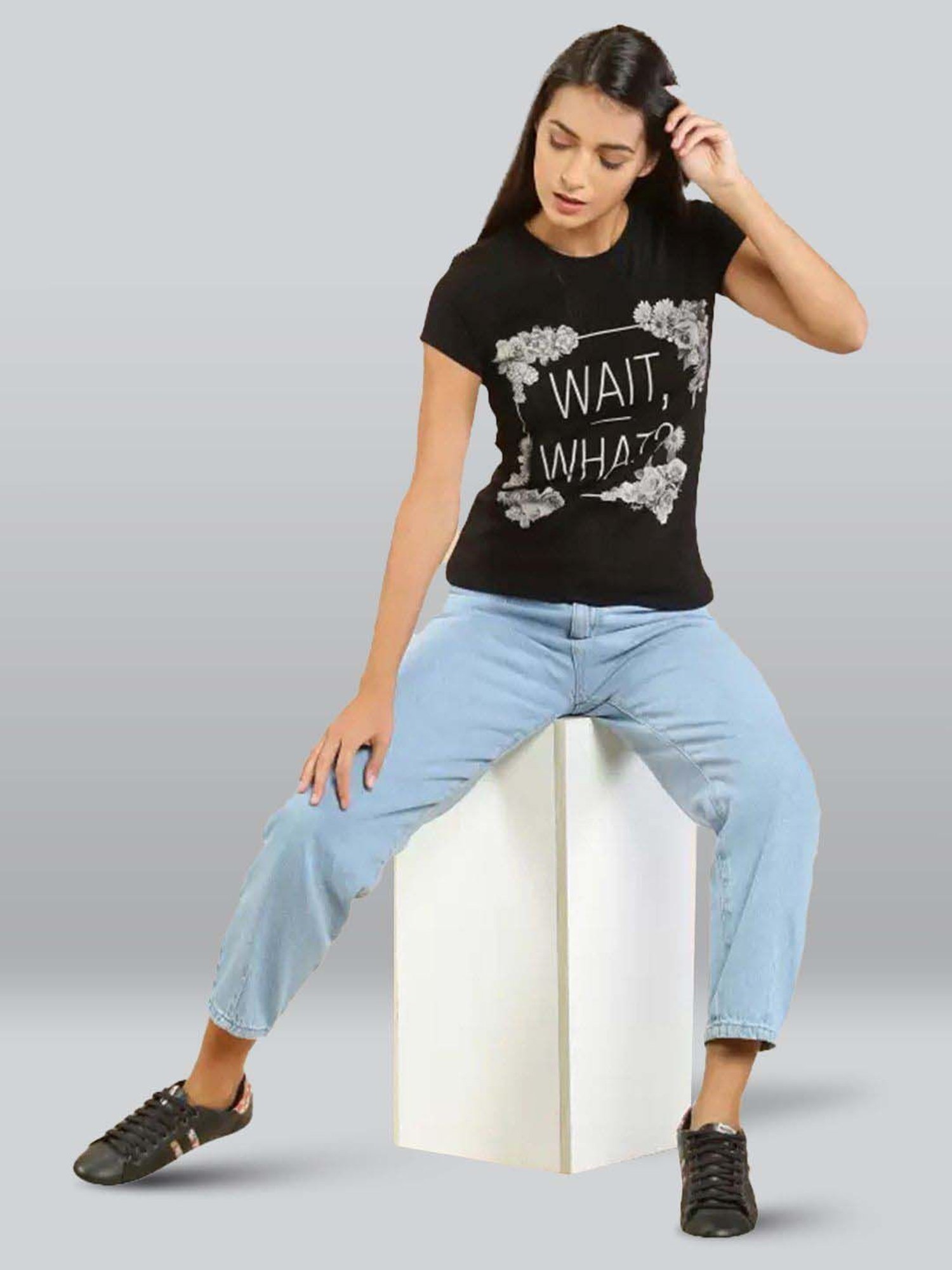 Lyra Black Cotton Printed T-Shirt