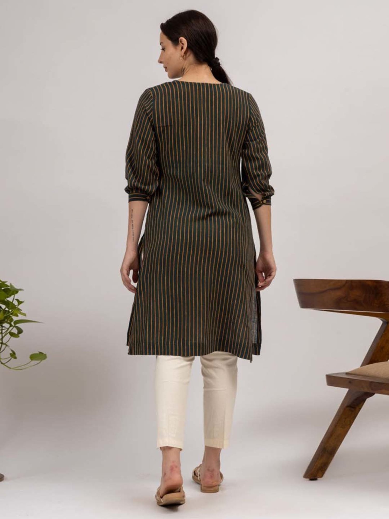 Mushio Dark Green Serena Hand Woven Kala Cotton Short Kurta With Wooden Button Detail