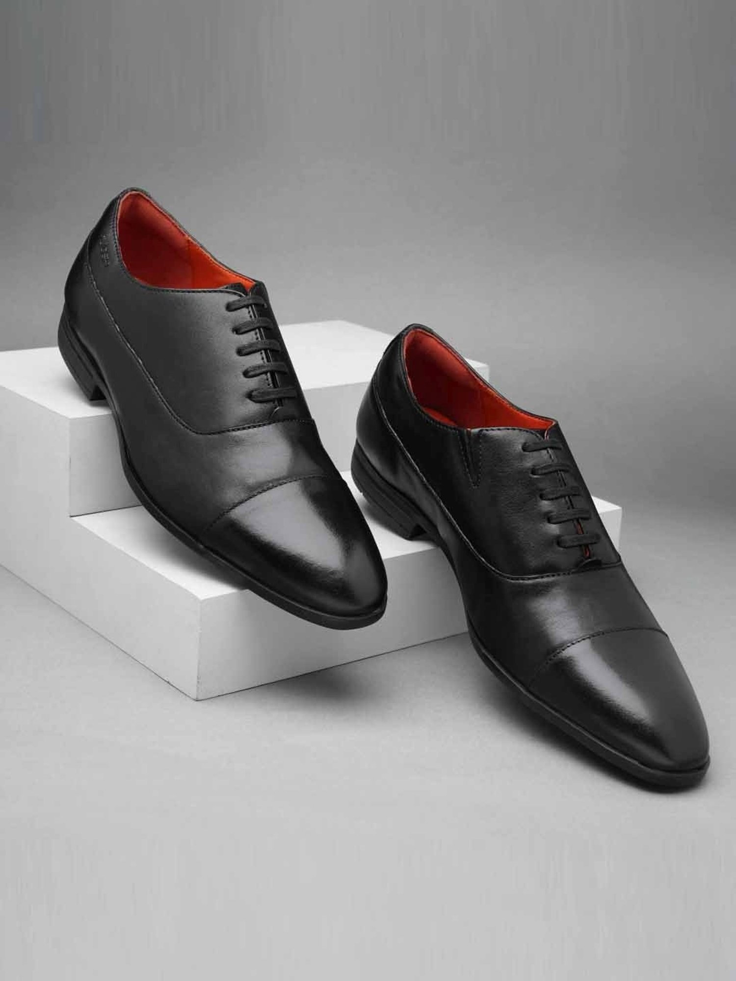 Ruosh Men's Black Oxford Shoes
