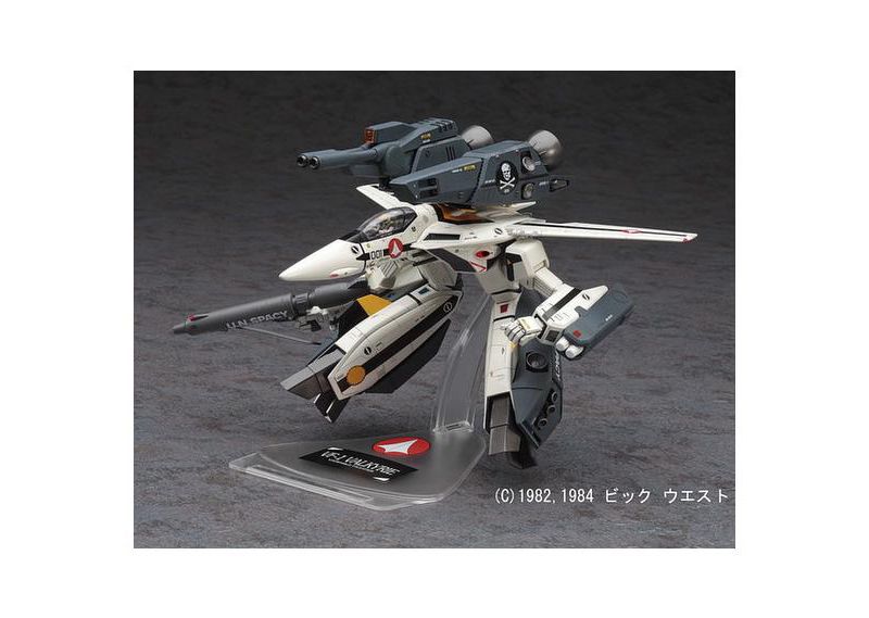 Hasegawa Robotech Macross VF-1S/A Strike Super Gerwalk Valkyrie 1/72 Scale Model