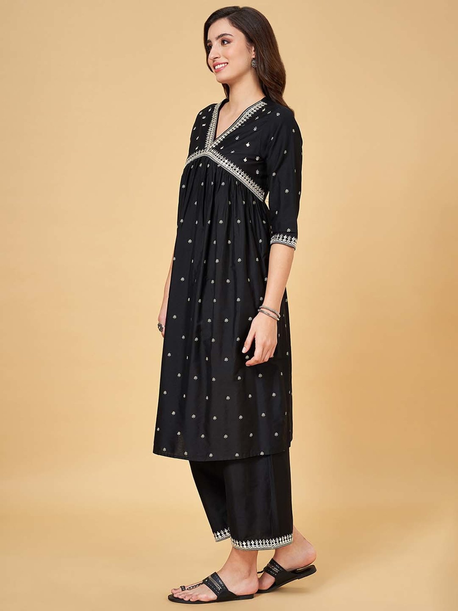Rangmanch by Pantaloons Black Embroidered Kurta Palazzo Set