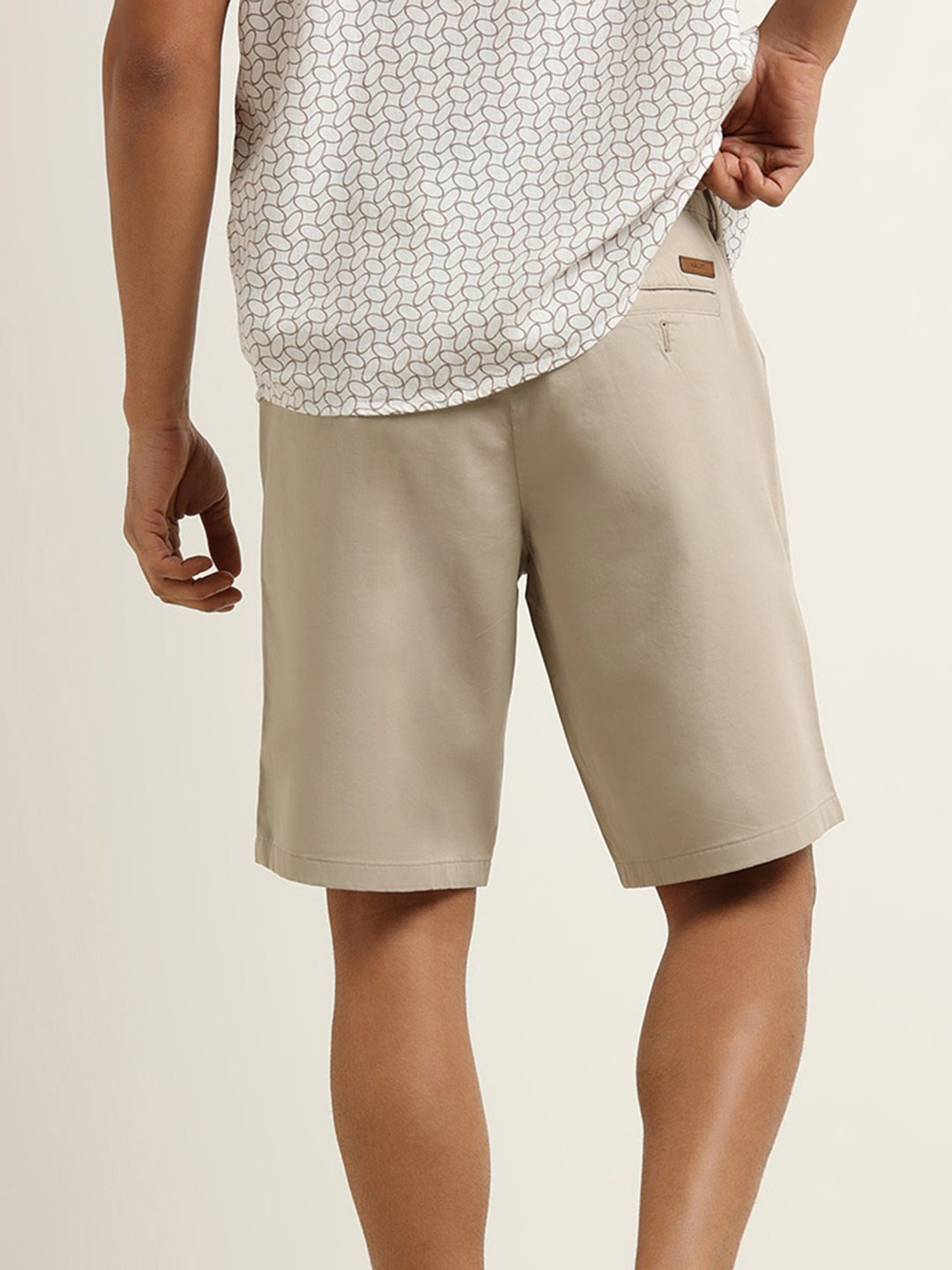 Ascot by Westside Beige Solid Mid Rise Relaxed Fit Shorts