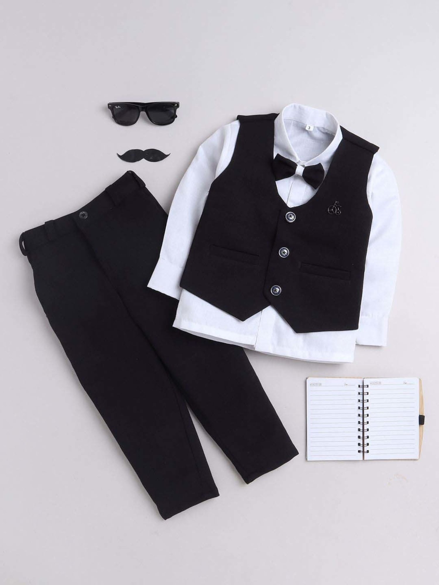 Fourfolds Boys Black Solid Full Sleeves Clothing Set