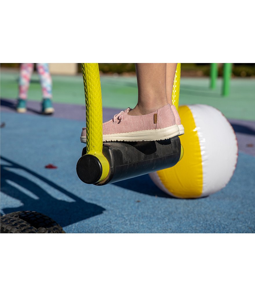 Hey Dude Girls' Wendy Linen Washable Slip-Ons (Youth)