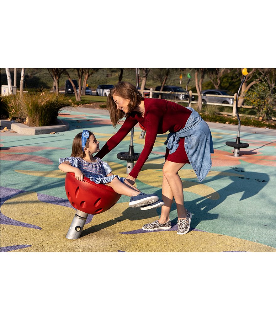 Hey Dude Girls' Wendy Linen Washable Slip-Ons (Youth)