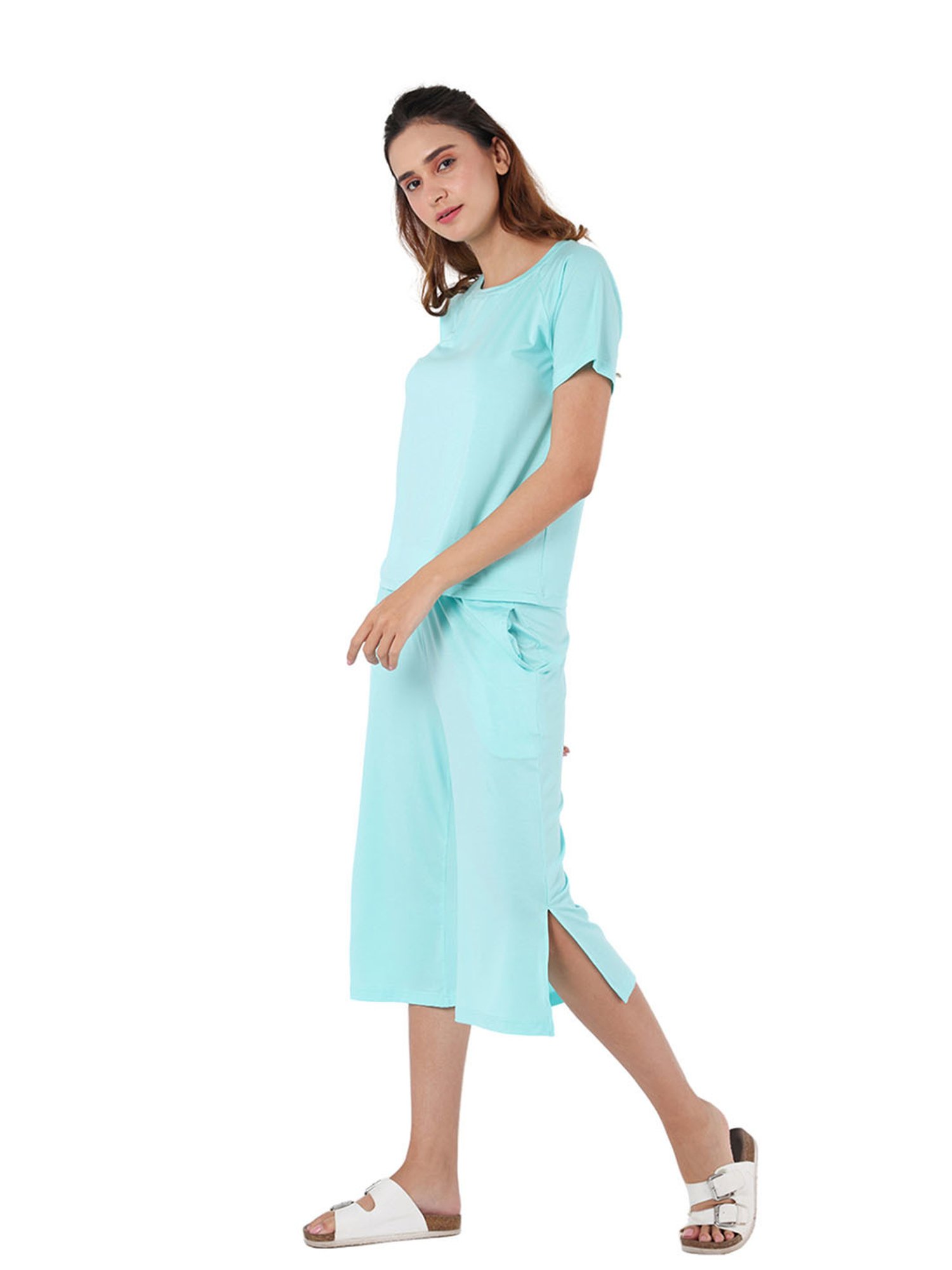 Nite Flite Light Blue T-Shirt With Capris