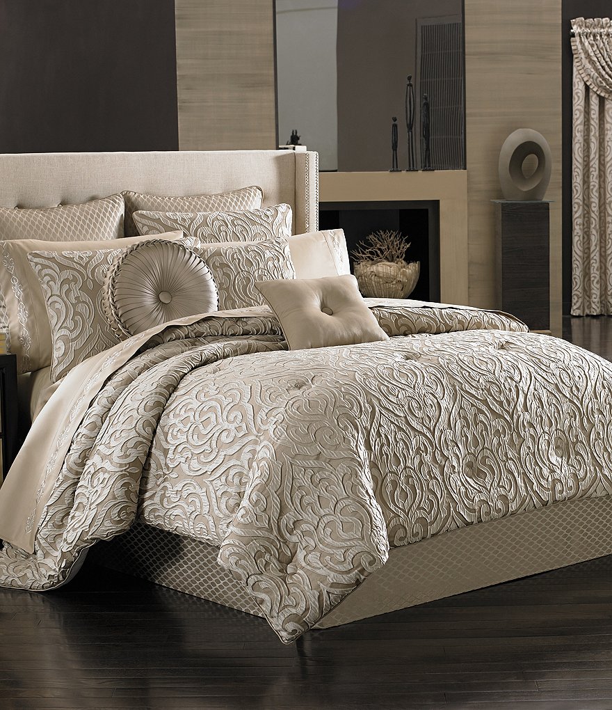 Charisma Belaire Comforter Set