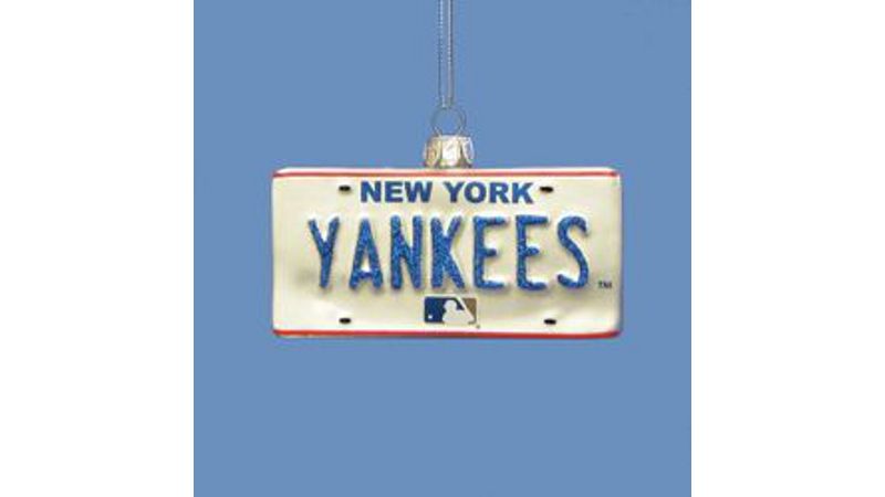 Fabrique NCAA Oregon Team Inflatable Helmet   4 ft., 4 ft Tall, Green