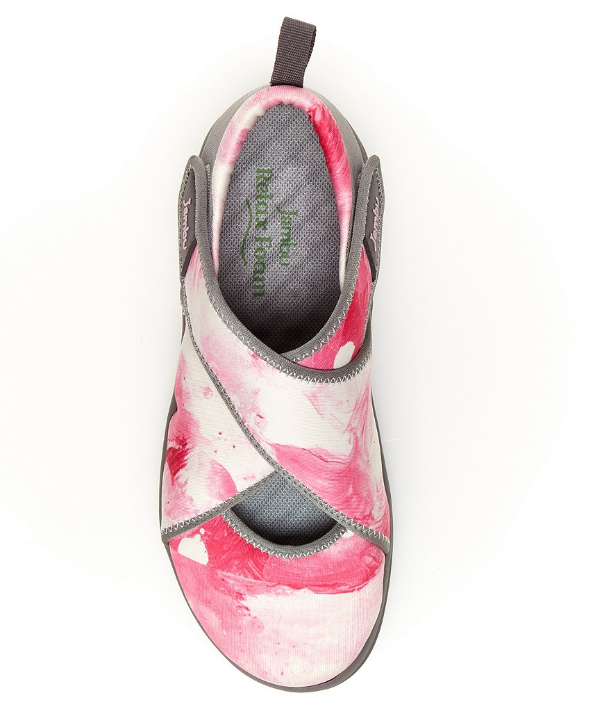 Trotters Kiera Suede Kitten Heel Pumps