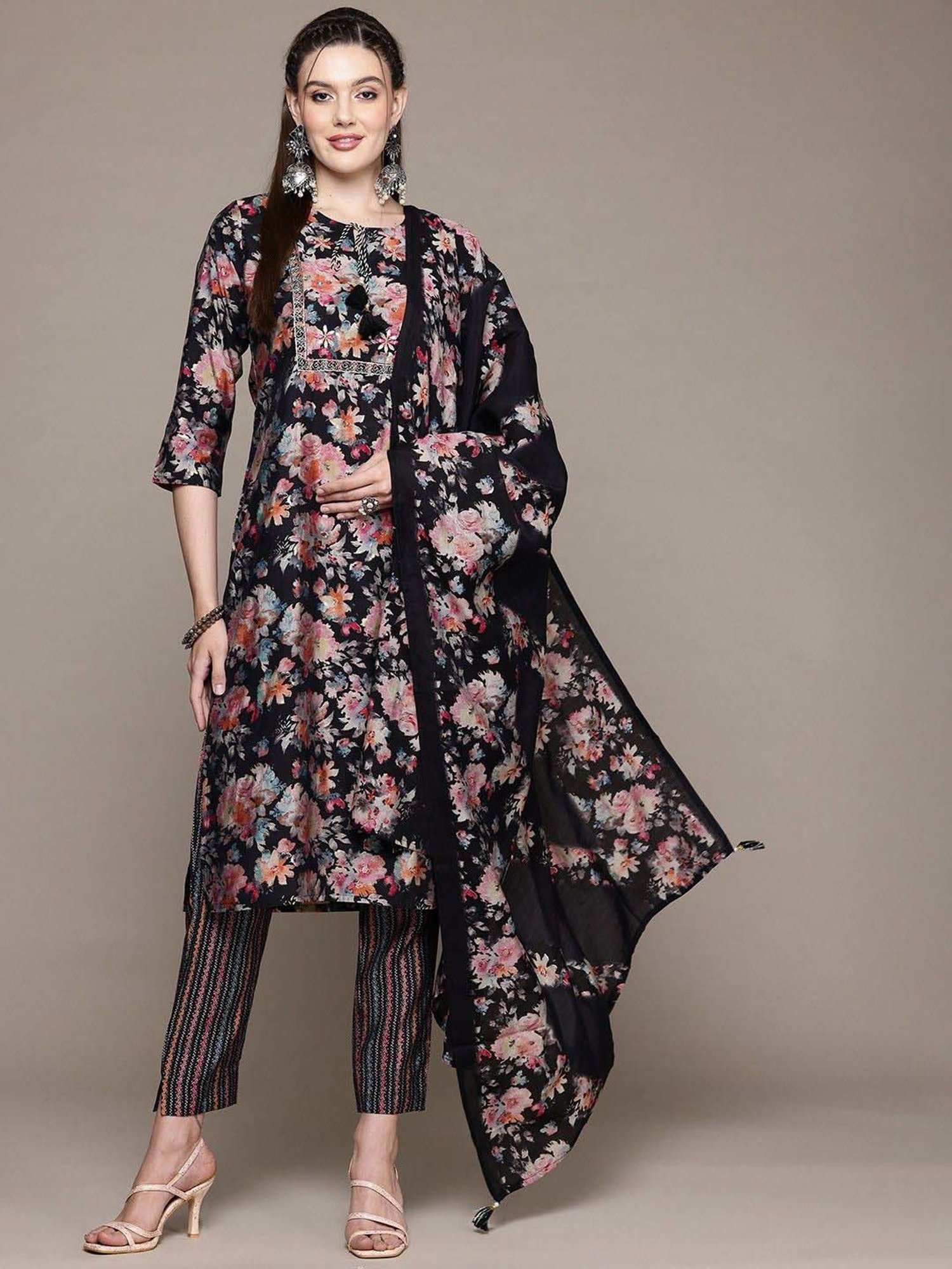 READIPRINT FASHIONS Black Printed Kurta Pant Set With Dupatta
