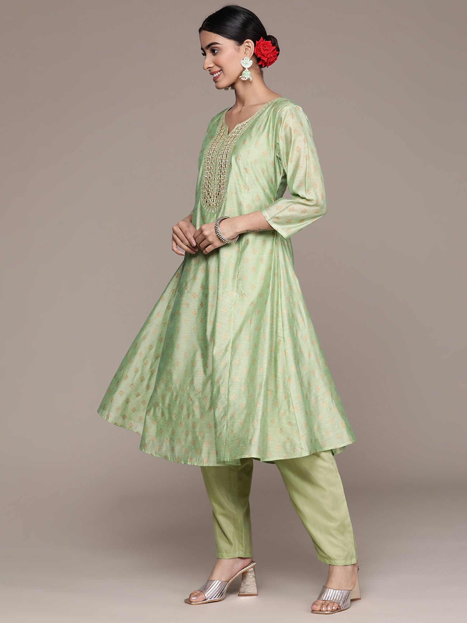 Ishin Green Printed Kurta With Pant & Dupatta