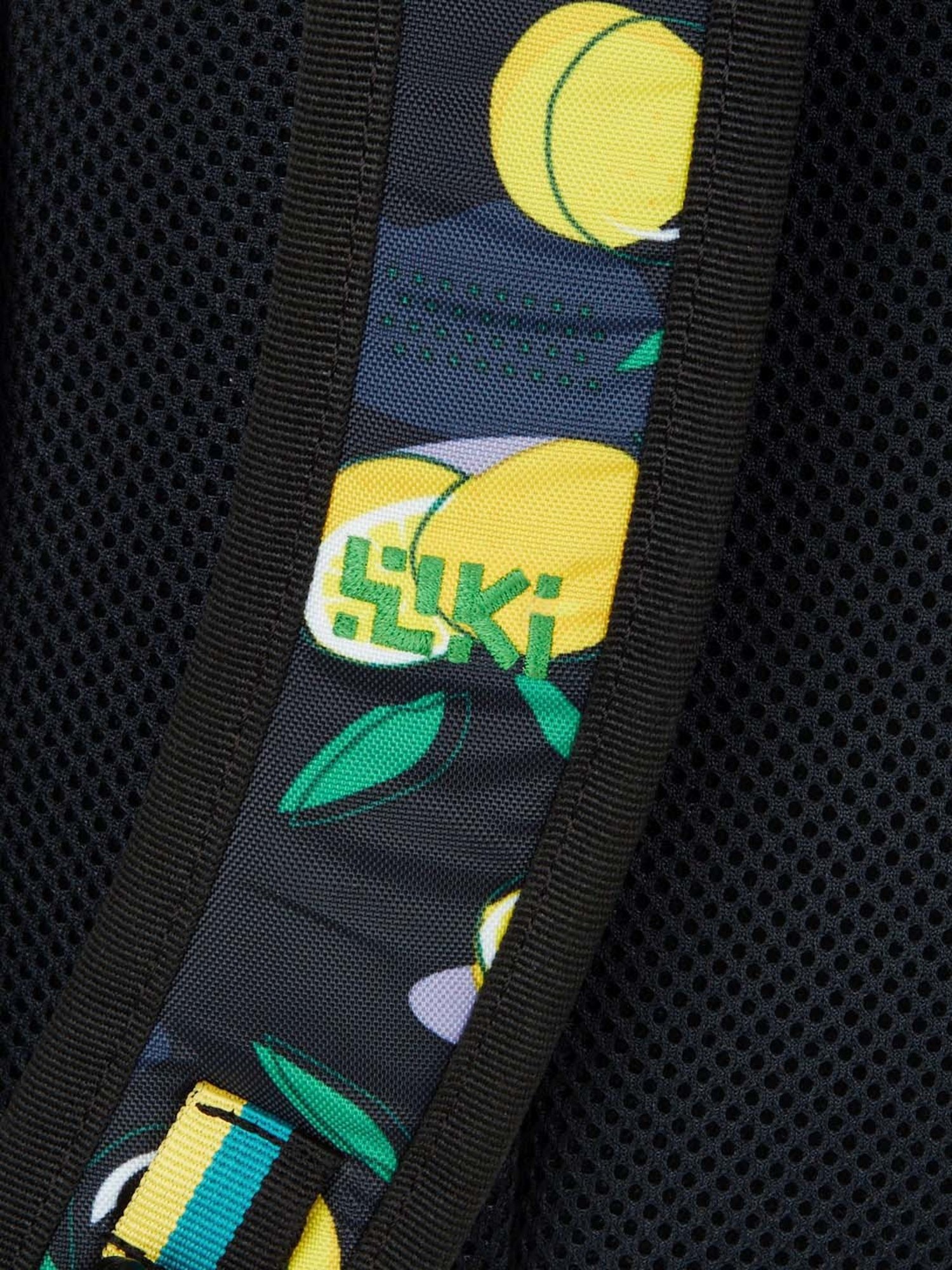 Wiki 21.5 Ltrs Black Medium Backpack