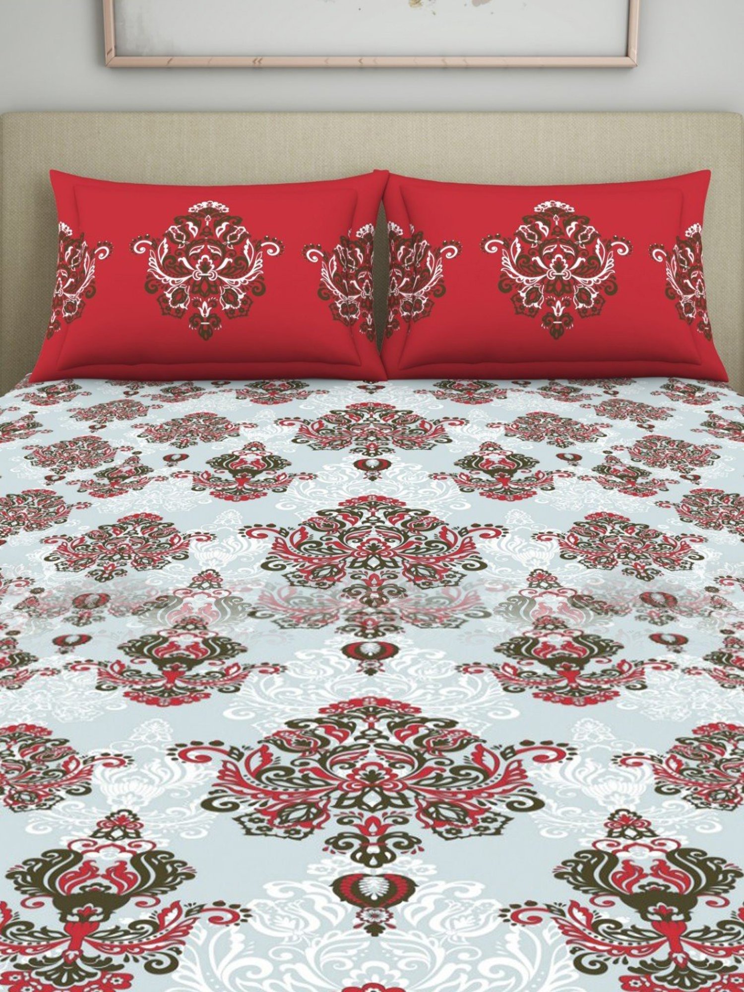 Welspun Red 144 TC Cotton Queen Bed Sheet with 2 Pillow Covers