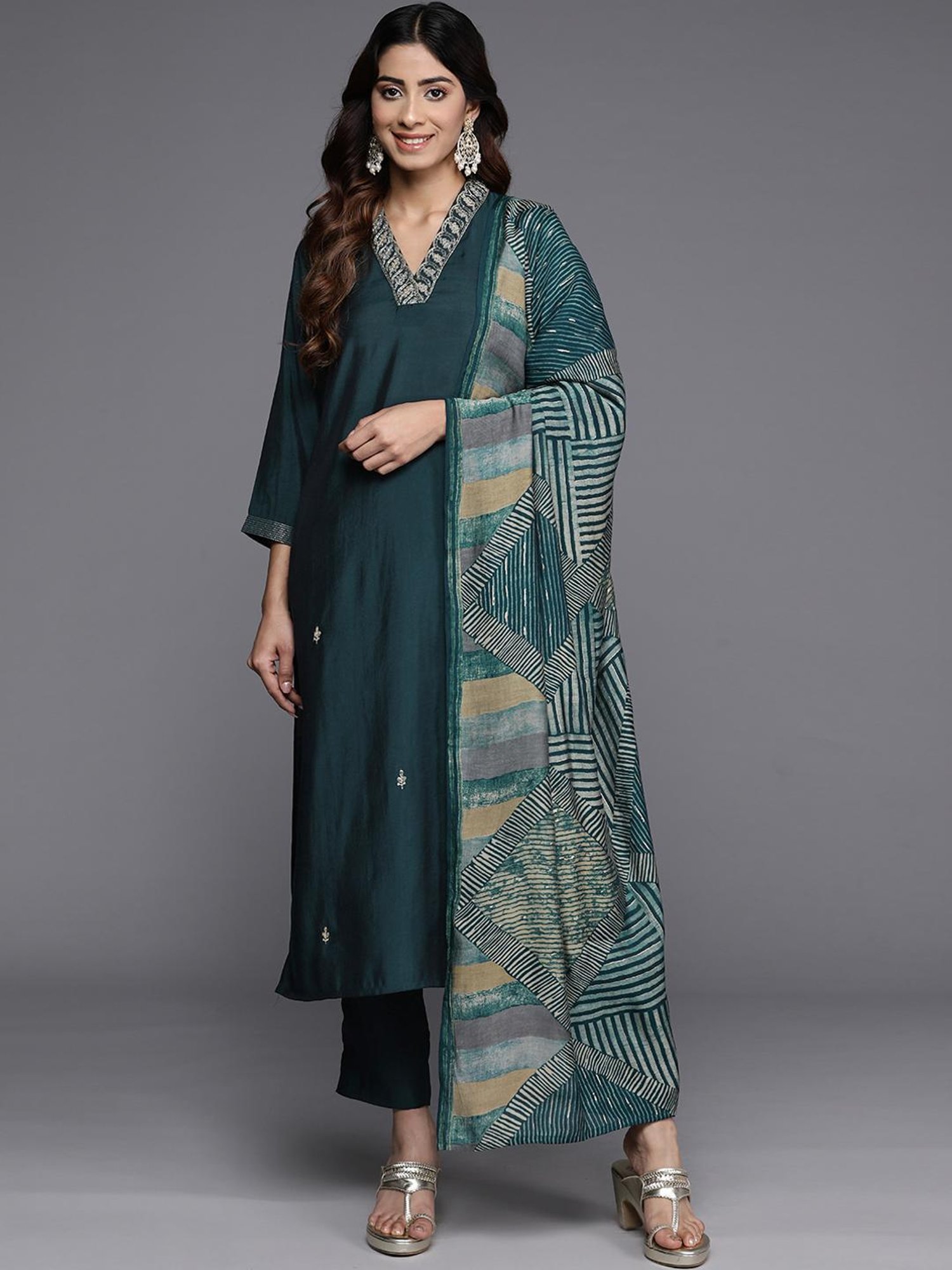 Varanga Blue Embroidered Kurta Pant Set With Dupatta