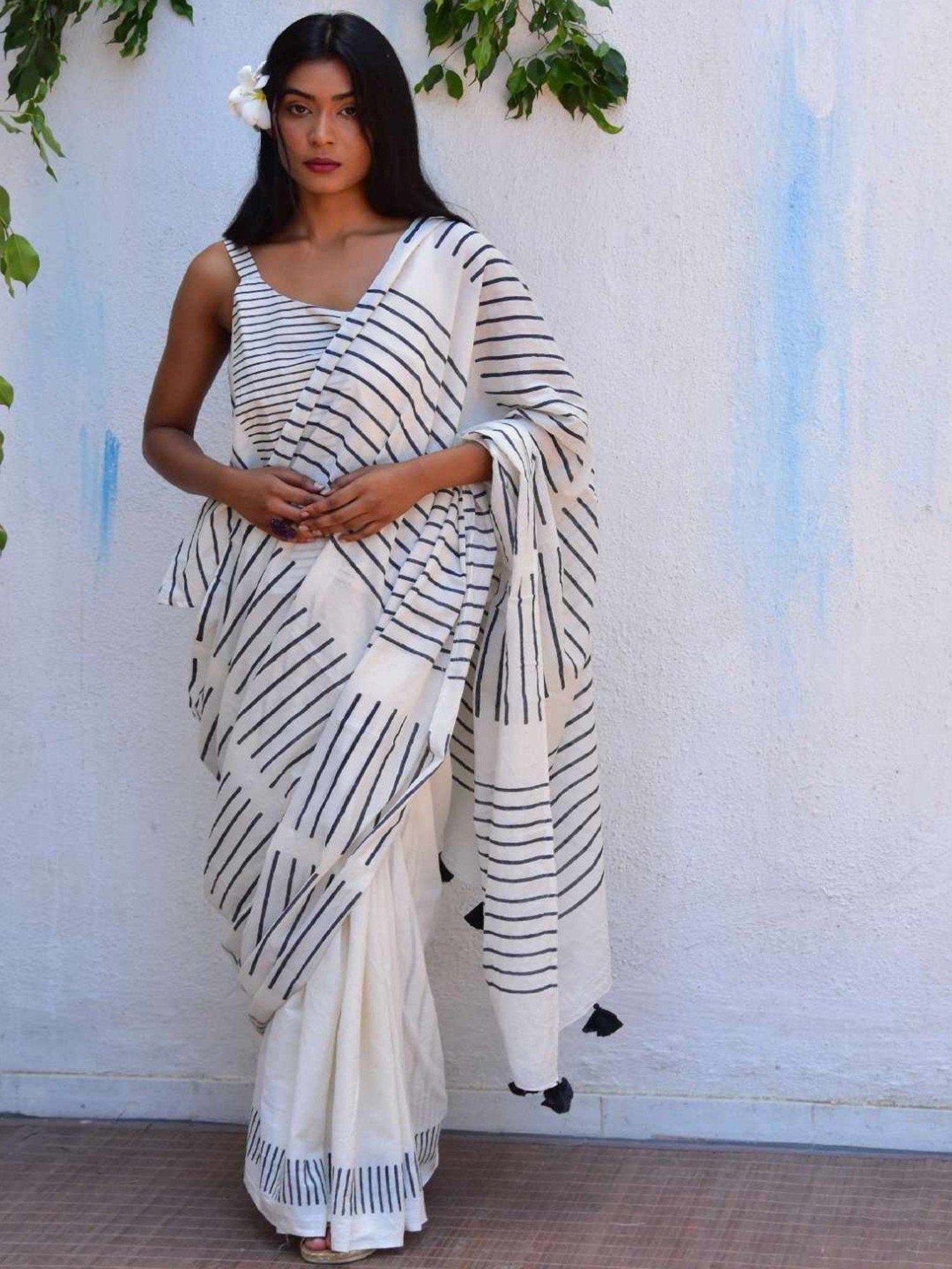 Chidiyaa White Vanilla Moon Pearl Essence Hand Block Printed Mulmul Cotton Saree