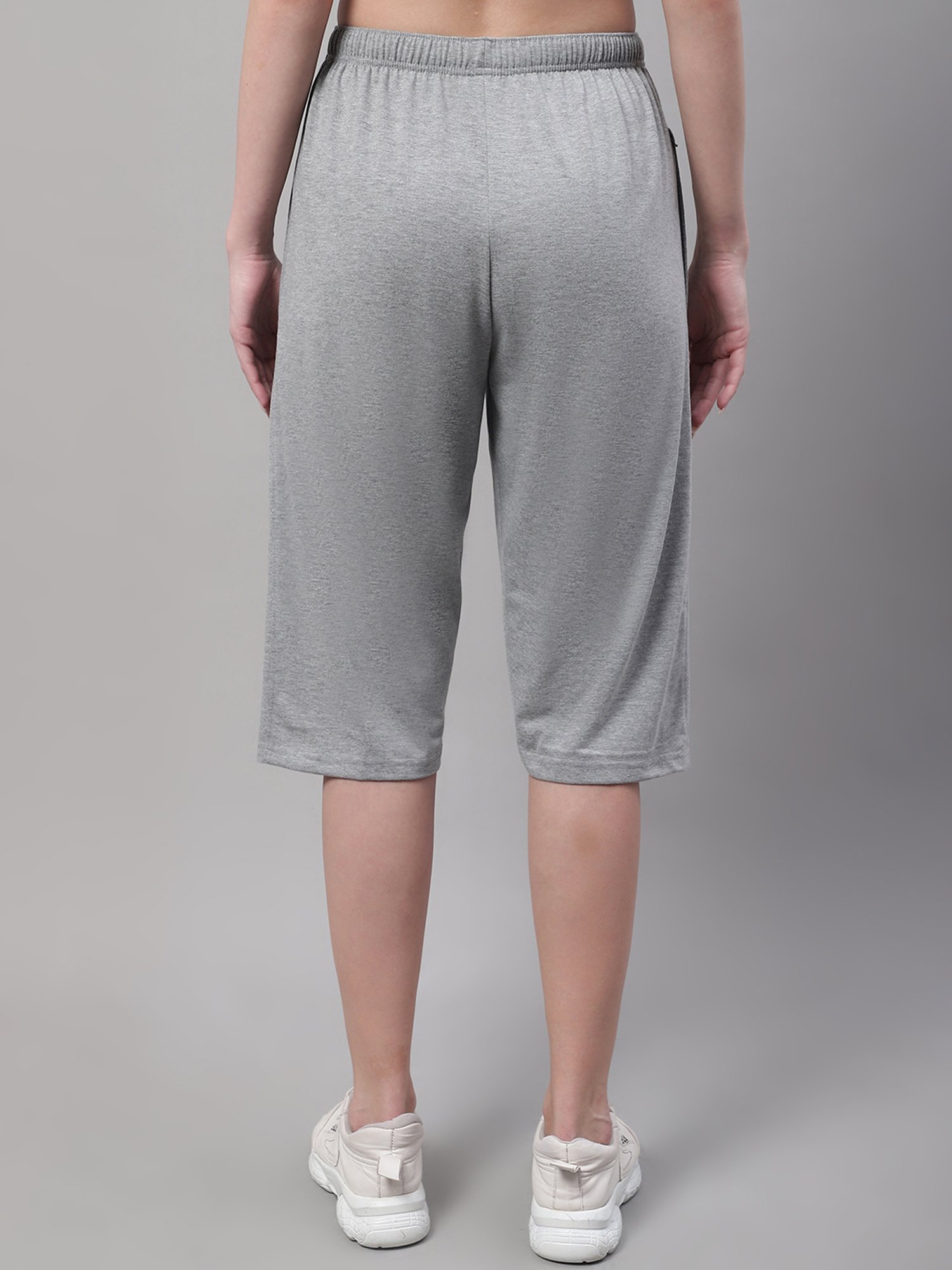 KENDALL + KYLIE Black High Rise Capris