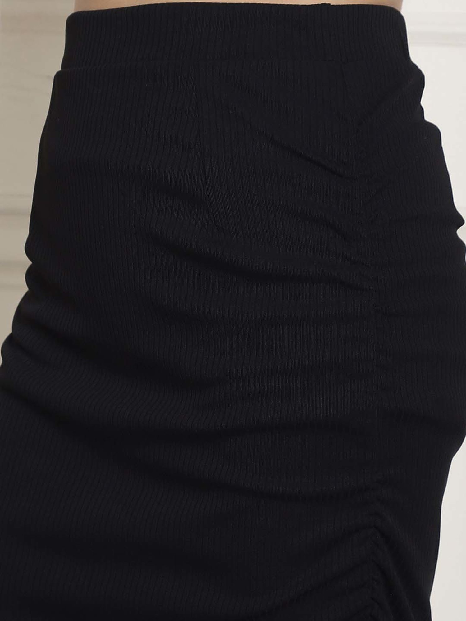 NEUDIS Black Pencil Skirt