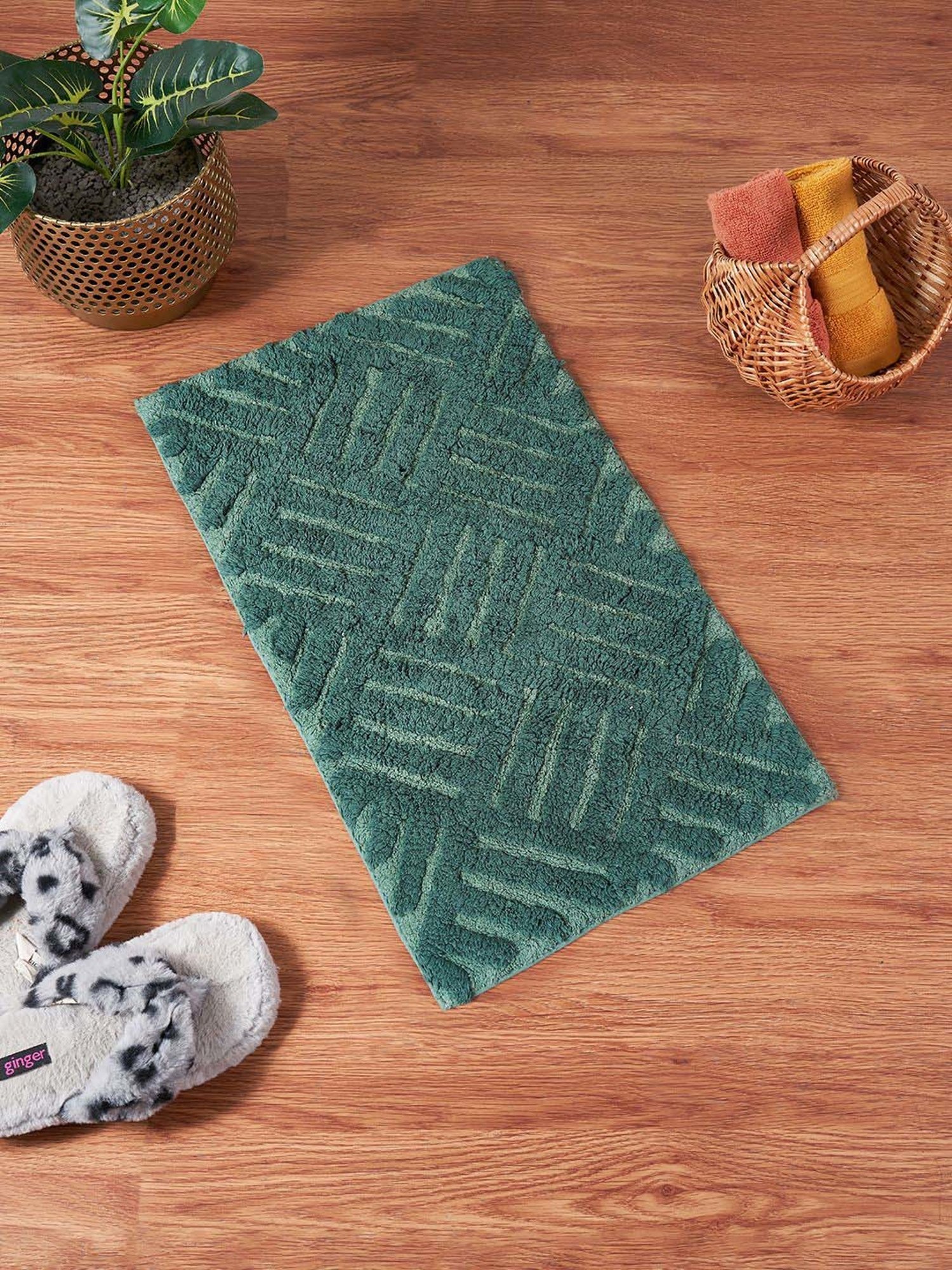 Living Scapes by Pantaloons Forest Green Tufted Bath Mat