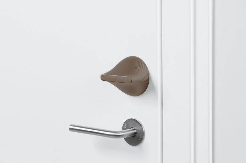 FRIDAY HOME Smart Lock - Brass Finish. World's smallest smart lock: diameter 2 3/4". IOS and Android compatible. Built in WiFi on Demand. Rechargeable battery and charger included.