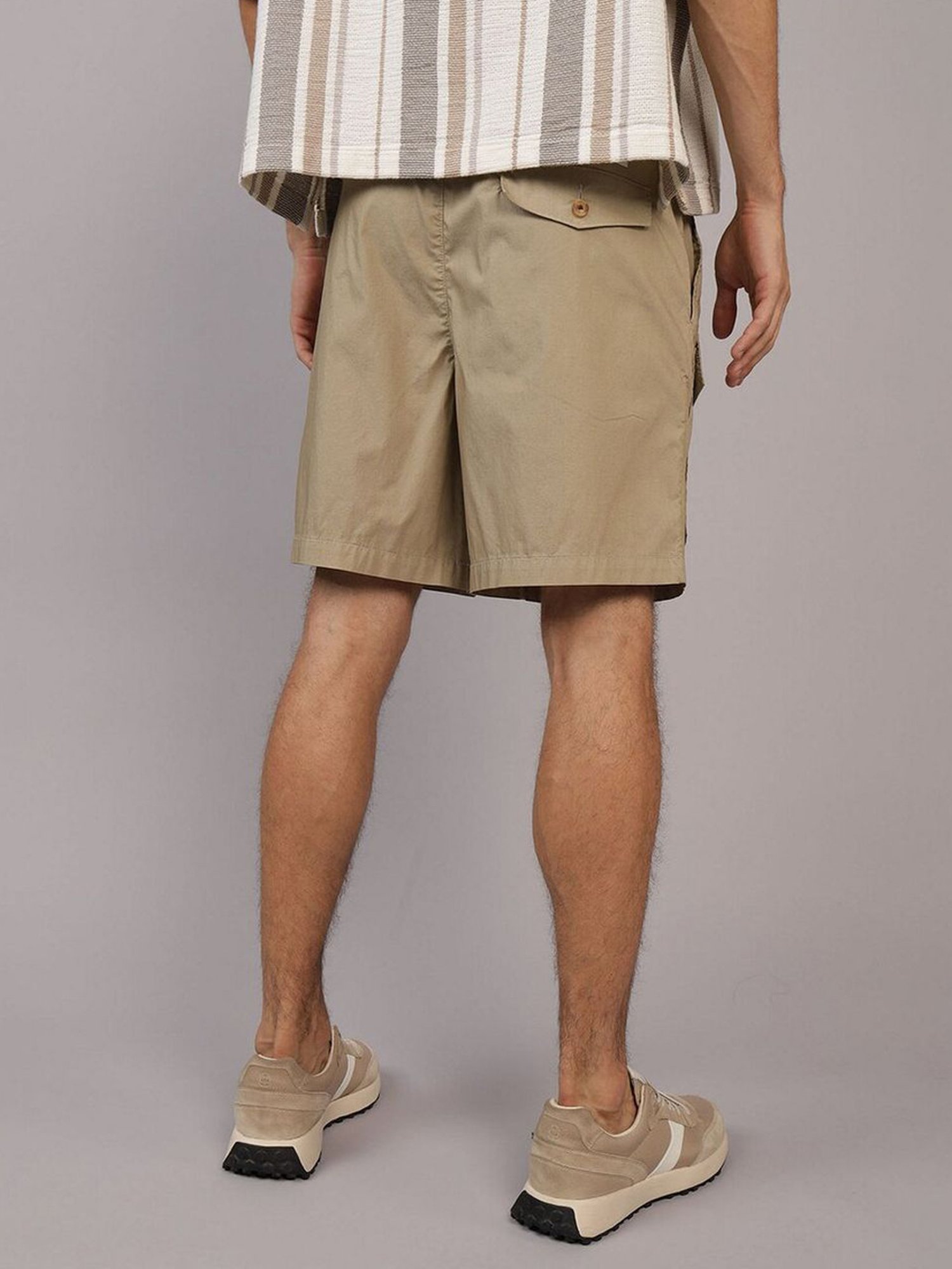 American Eagle Beige Regular Fit Cargo Shorts